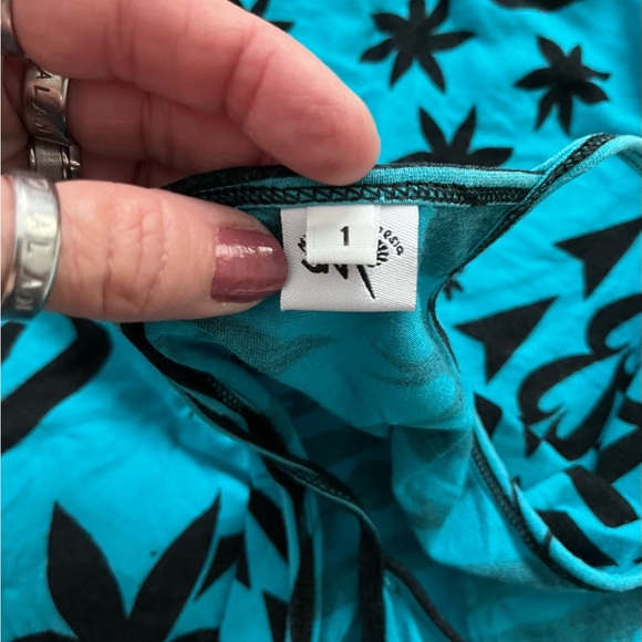 Missing Polynesia Hawaiian Tribal Racer Back Tank Teal/Black Large - Picture 4 of 4